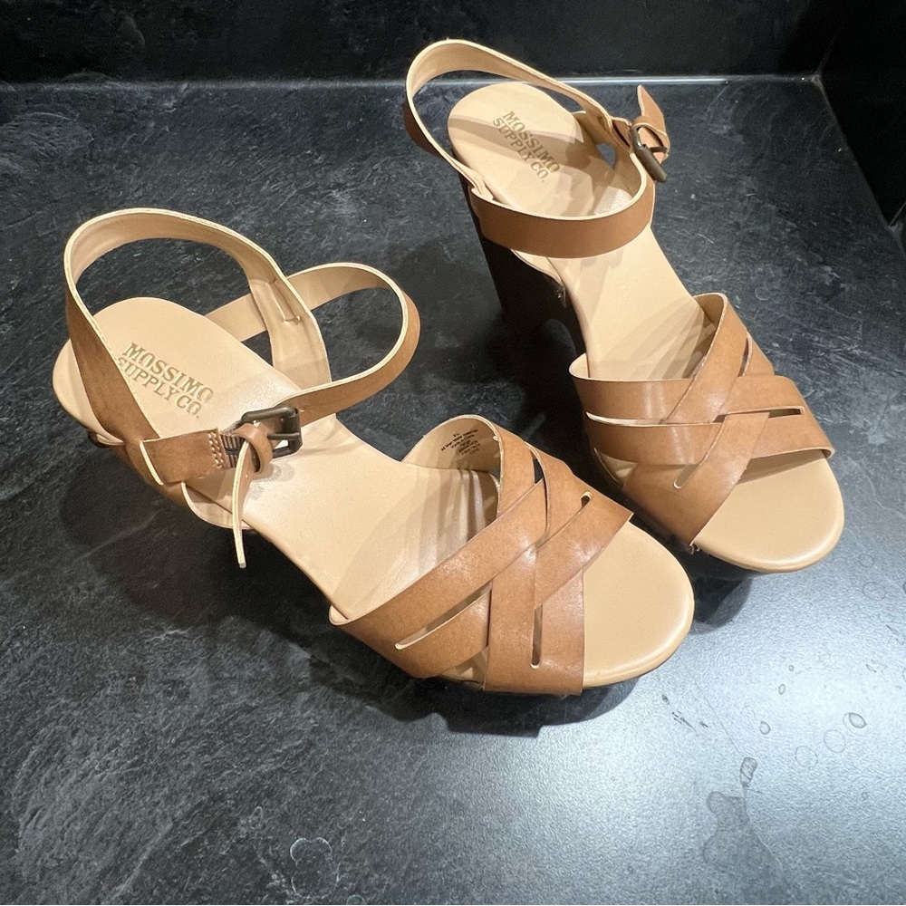 Mossimo Tan Strappy Moto chunky wood wedge heel Sandals 8.5 NWOT